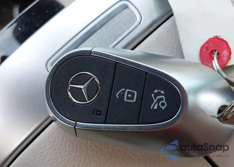 2023 Mercedes-Benz Glc 300 4Matic Suv from USA, damaged, VIN W1NKM4HB5PF056901